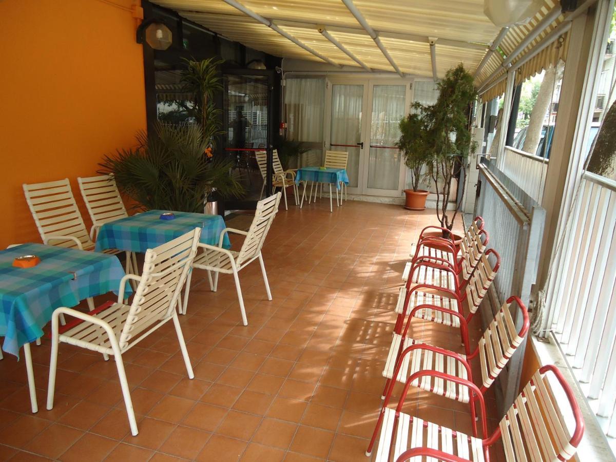 Hotel Castellani Rimini Exterior photo